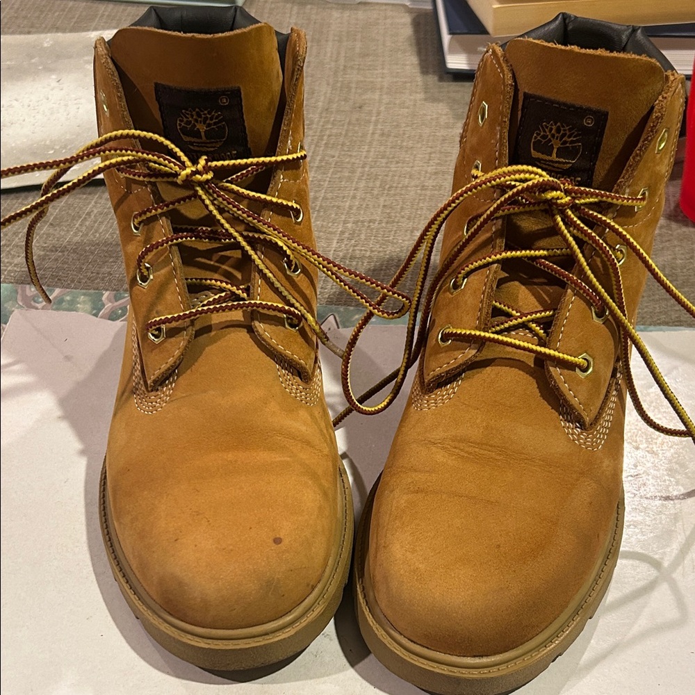 Timberland Youth Classic Brown Boots Size 5.5